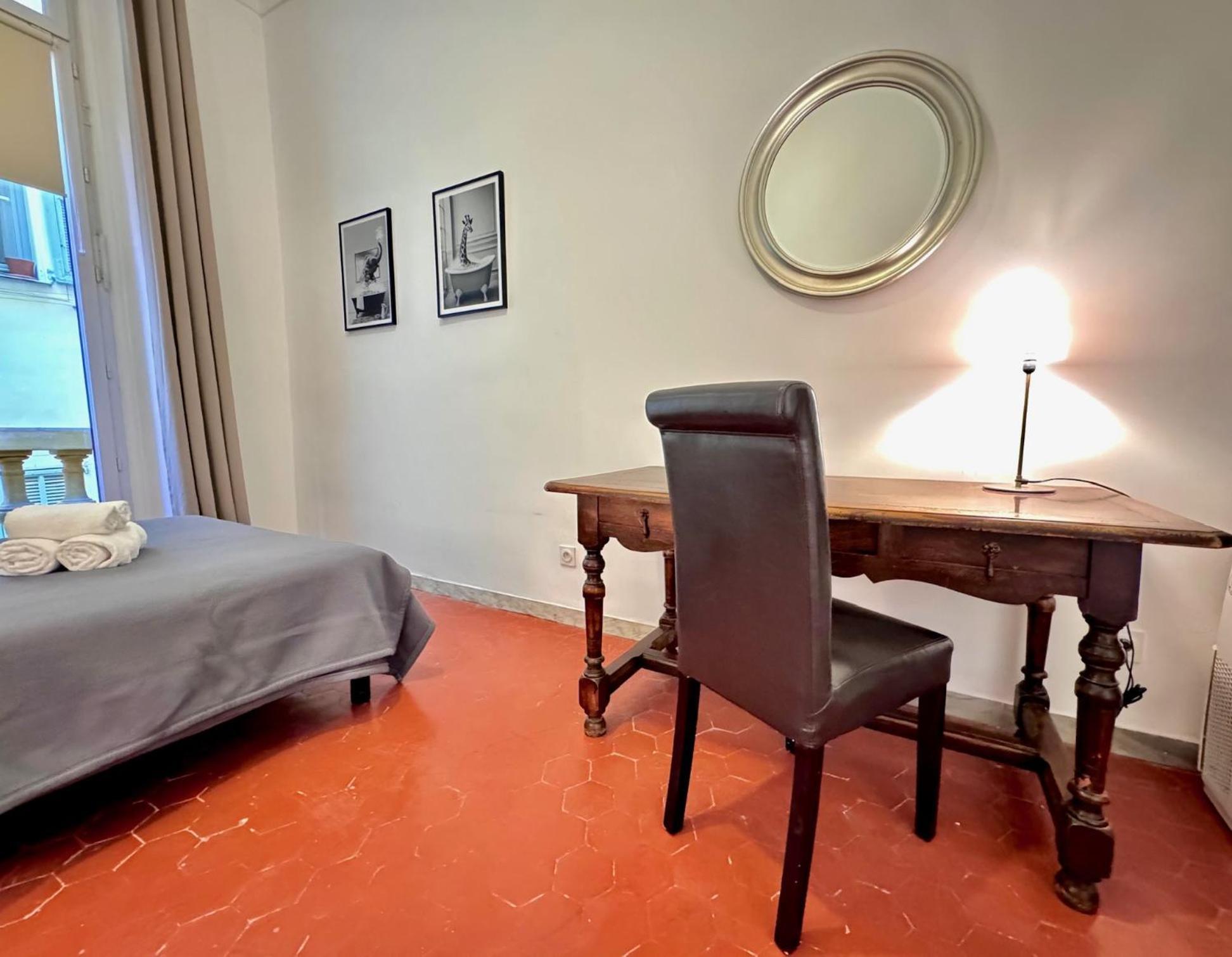 Aparthotel Riviera - Pont Vieux 2 - Old Town - Charm 2 Bedrooms Apartement Ac - 5Mn Beach Nicea Zewnętrze zdjęcie